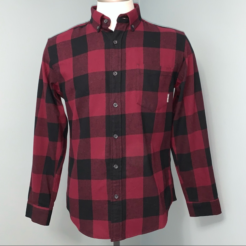 EDDIE BAUER size small Plaid Flannel long sleeve button down shirt